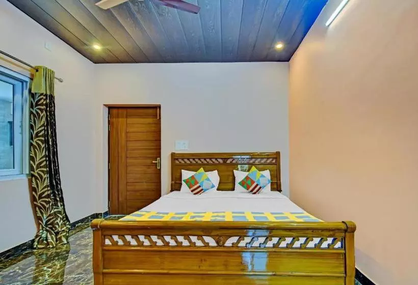 ペンション Oyo Home 78368 Modern Stay Dalanwala