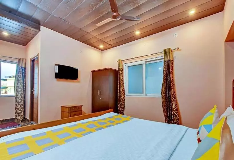 ペンション Oyo Home 78368 Modern Stay Dalanwala