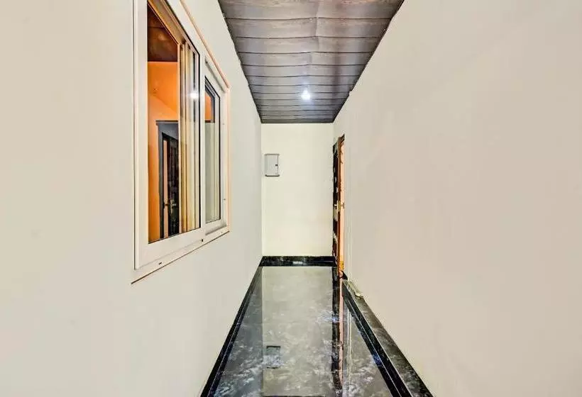 ペンション Oyo Home 78368 Modern Stay Dalanwala