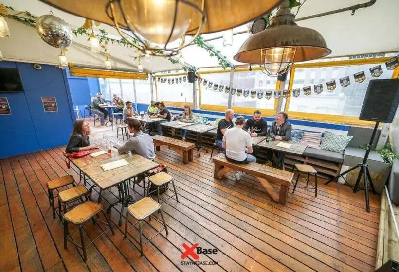 Общежитие Base Auckland