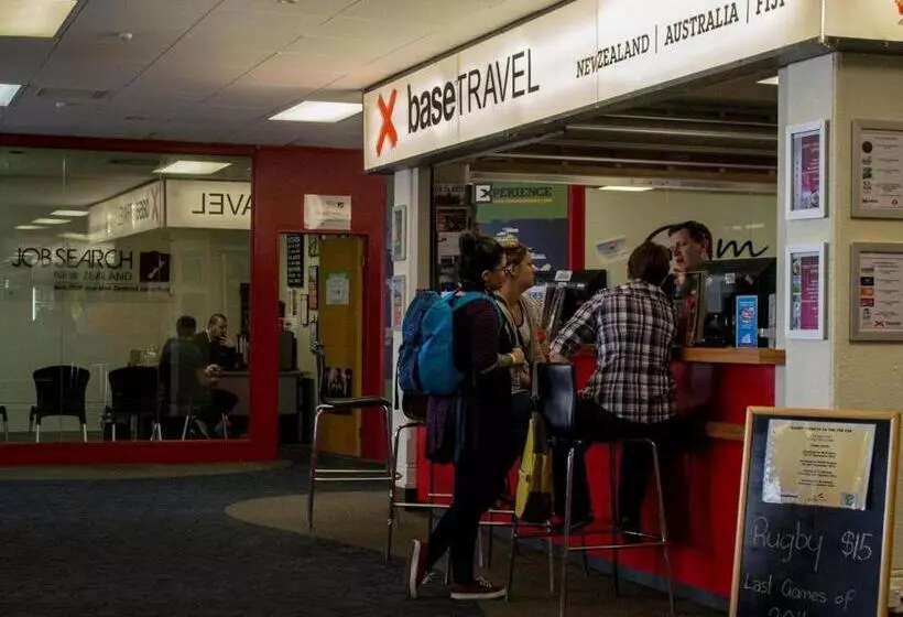 Общежитие Base Auckland