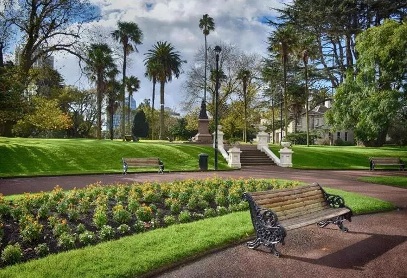 Общежитие Base Auckland