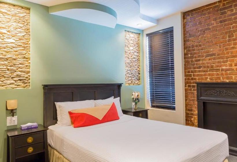 Broadway Hotel And Hostel