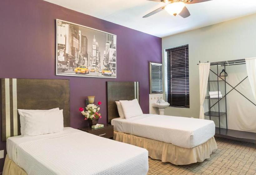 Broadway Hotel And Hostel