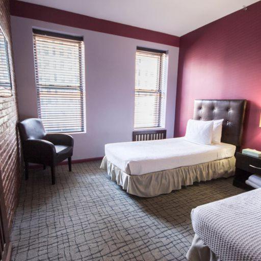 Broadway Hotel And Hostel