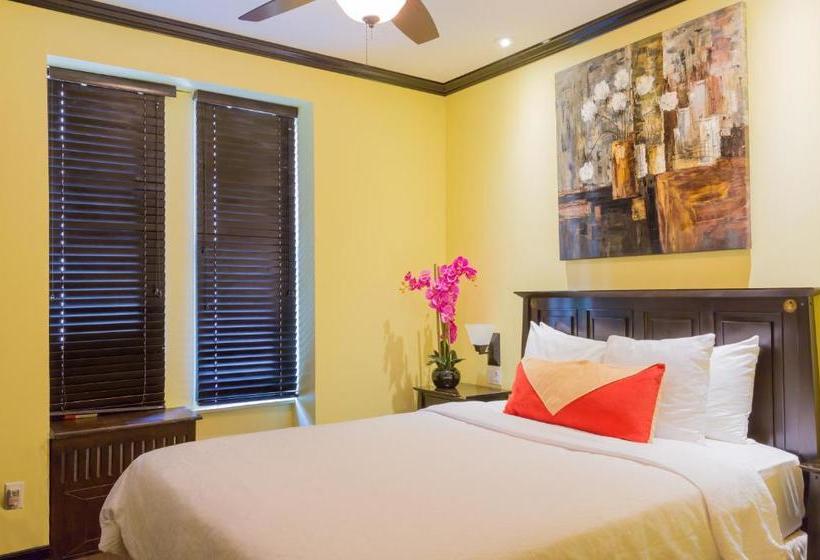 Broadway Hotel And Hostel