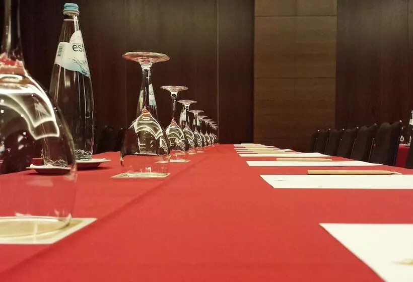 H2otel Congress & Medical Spa