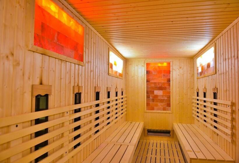 Отель Belvedere Holiday Club