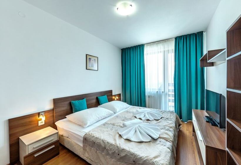 Отель Belvedere Holiday Club