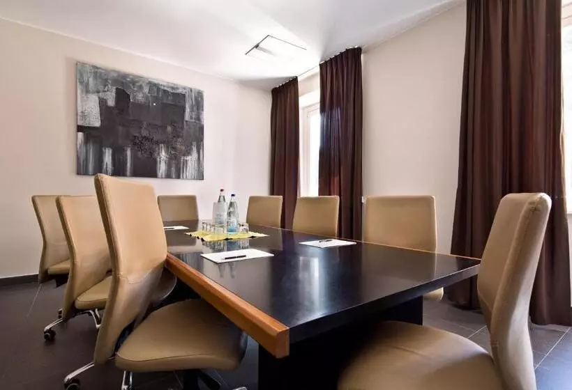 Th Assisi Hotel Cenacolo