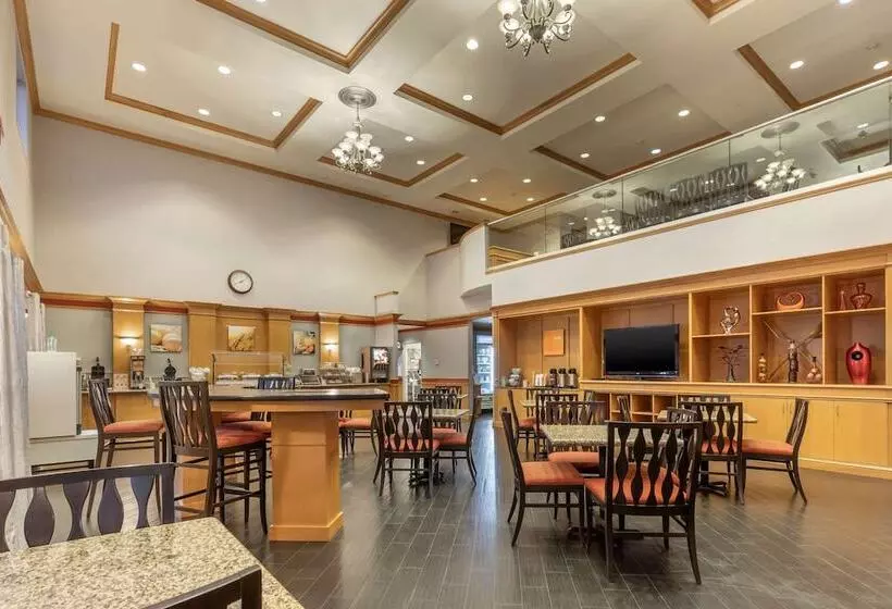 Отель Comfort Suites Boise West Meridian