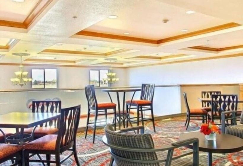 호텔 Comfort Suites Boise West Meridian