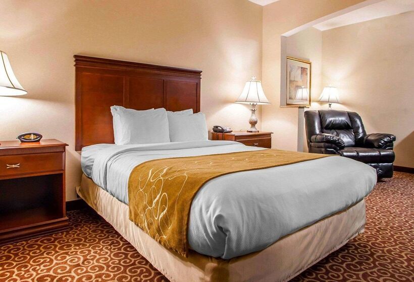 فندق Comfort Suites East Brunswick South River