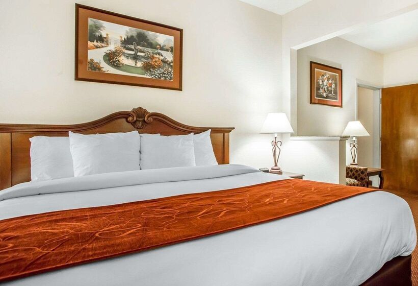 Отель Comfort Suites Jefferson City