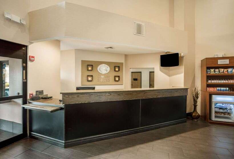 Отель Comfort Suites Monroe