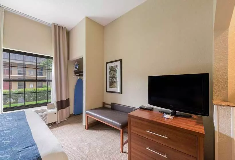 هتل Comfort Suites Monroe