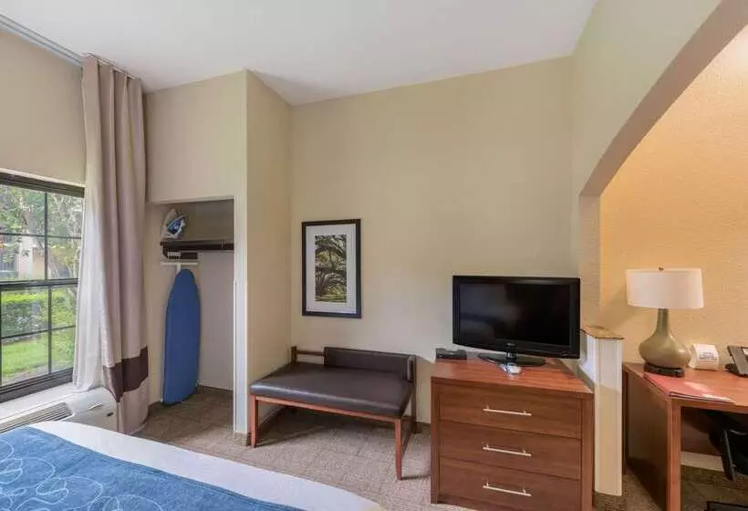 هتل Comfort Suites Monroe