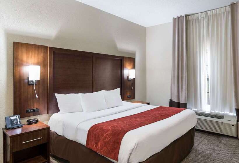 Отель Comfort Suites Monroe