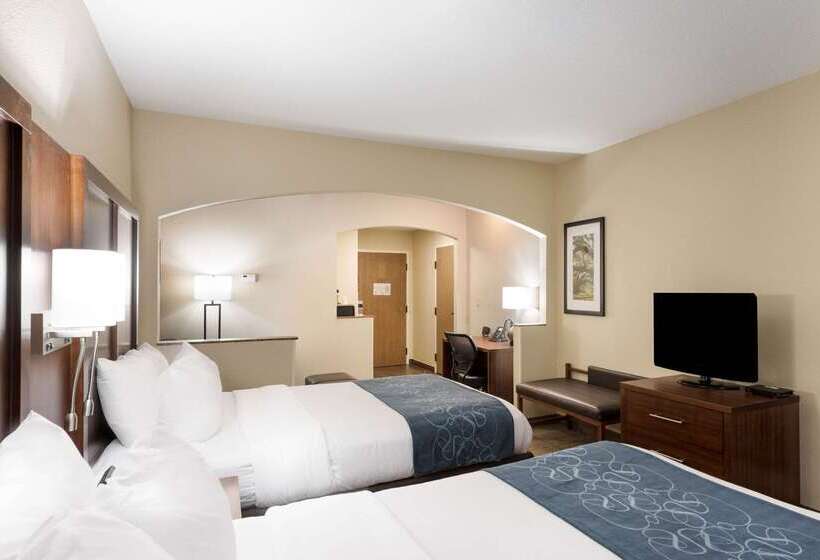 Отель Comfort Suites Monroe