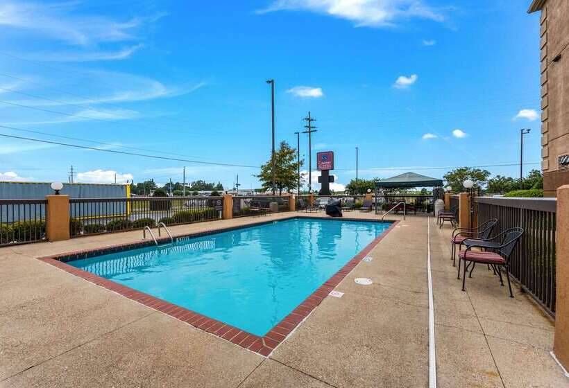 Отель Comfort Suites Monroe