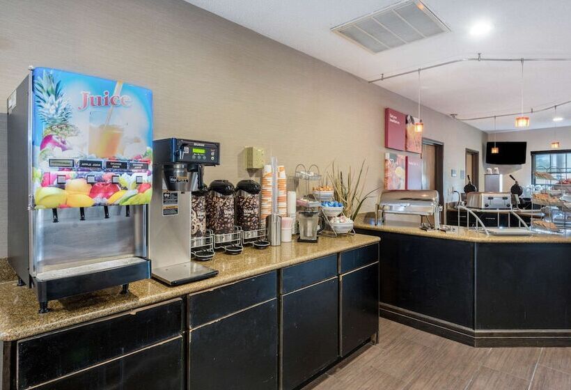 Отель Comfort Suites Monroe