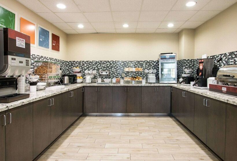 ホテル Comfort Suites San Angelo Near University