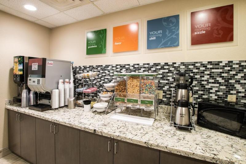 ホテル Comfort Suites San Angelo Near University