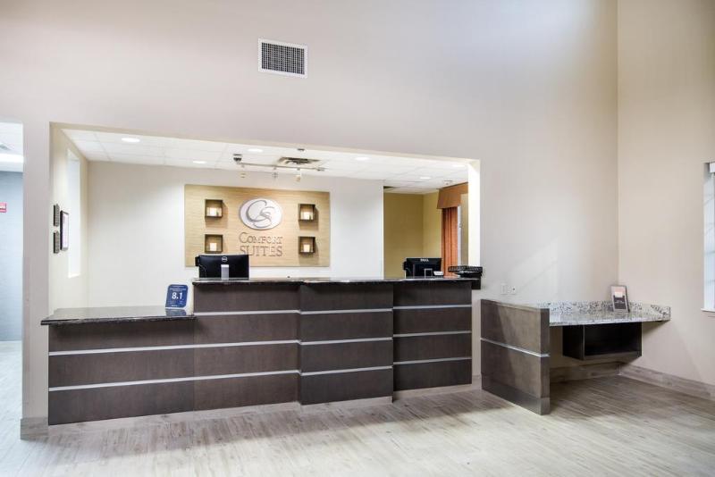 ホテル Comfort Suites San Angelo Near University