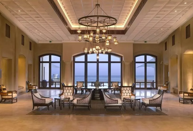 هتل Anantara Desert Islands Resort & Spa