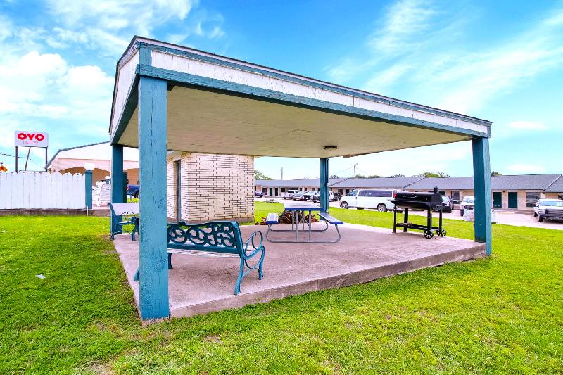 Oyo Hotel Three Rivers Tx Us 281