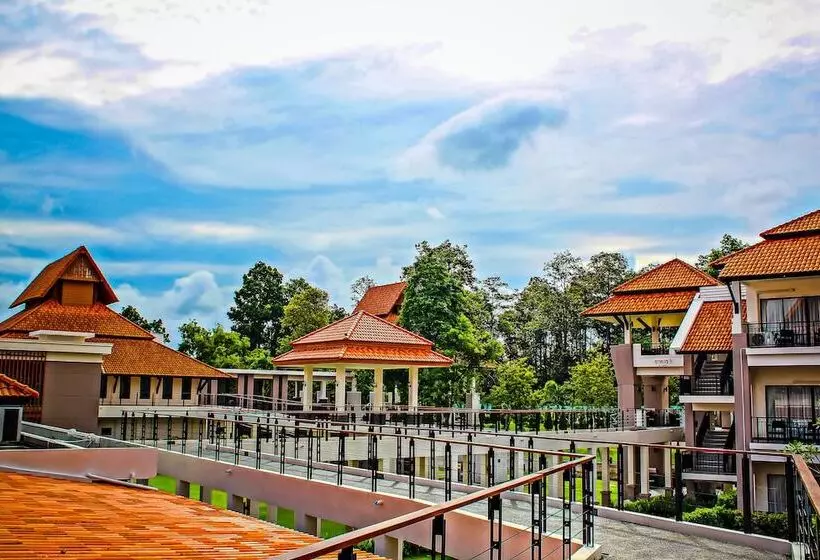 בית מלון כפרי Green Lake Resort   Sha Extra Plus Certified