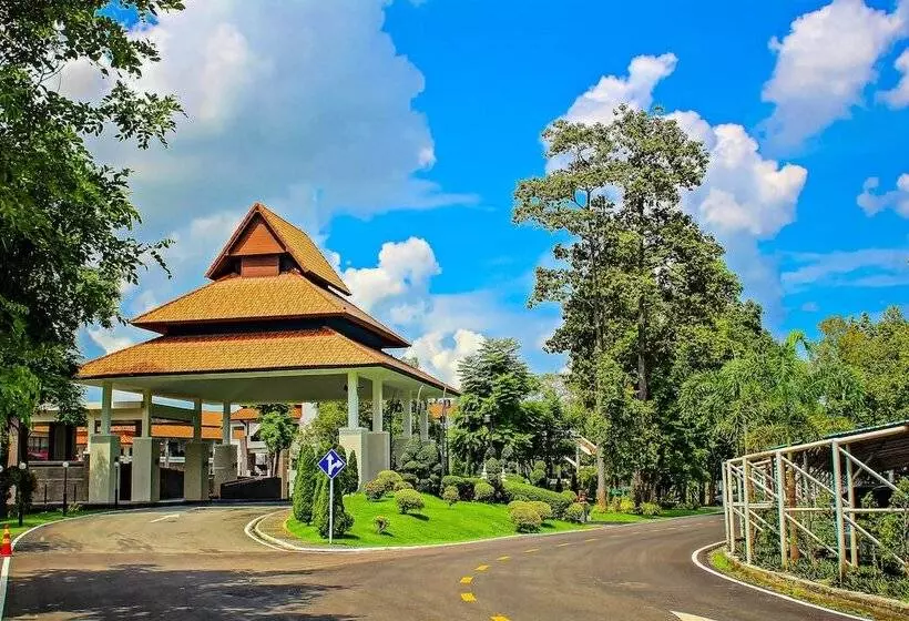 בית מלון כפרי Green Lake Resort   Sha Extra Plus Certified