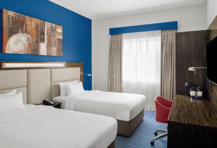 Отель Holiday Inn Express Dubai Safa Park, An Ihg