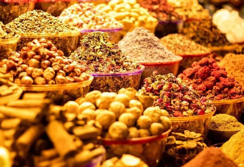 هتل Holiday Inn Express Dubai Safa Park, An Ihg