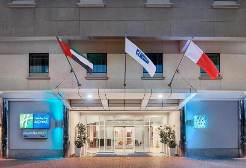 Отель Holiday Inn Express Dubai Safa Park, An Ihg