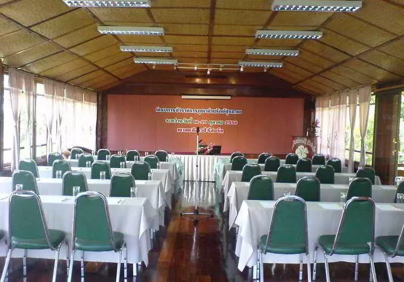 Отель Loei Leela Wadee Resort