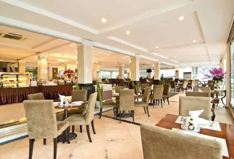 בית מלון כפרי Lk Mantra Pura Resort