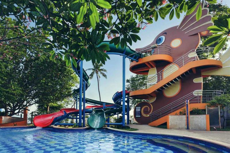 فندق Mercure Convention Center Ancol