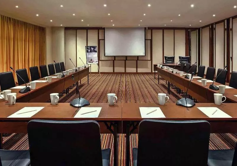 Отель Mercure Convention Center Ancol