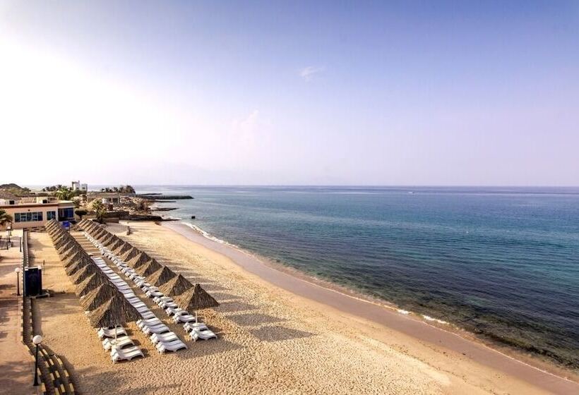 Royal Beach Hotel & Resort