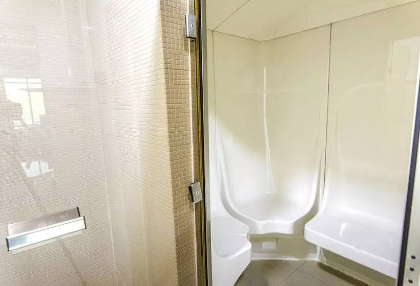 Royal Beach Hotel & Resort