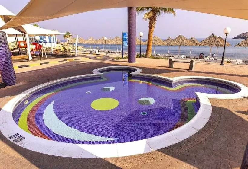 Royal Beach Hotel & Resort