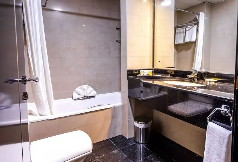 Royal Beach Hotel & Resort