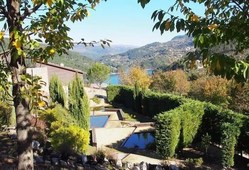 هتل روستایی Aquafalls Nature