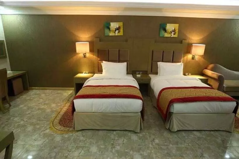 Отель Sun And Sands Plaza