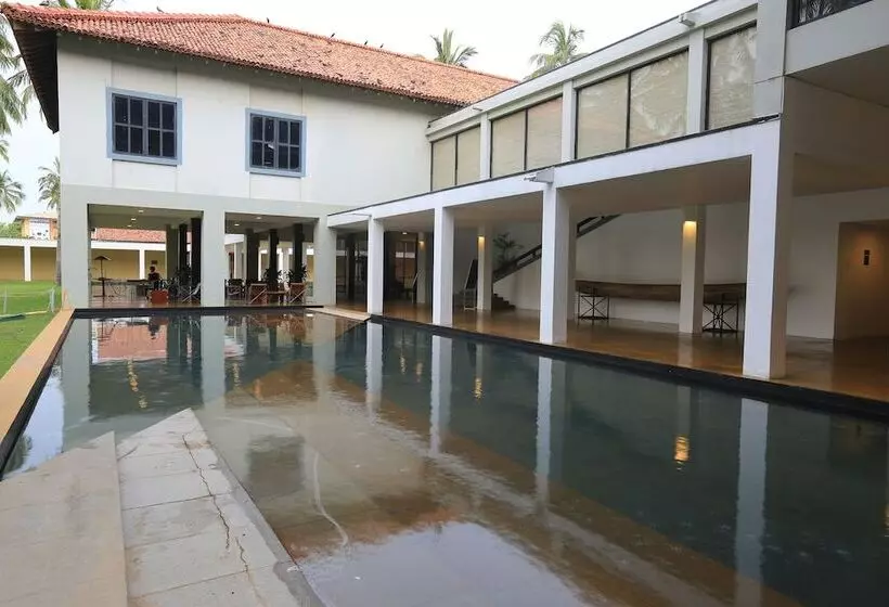 هتل The Blue Water   Bawa Heritage   City Resort