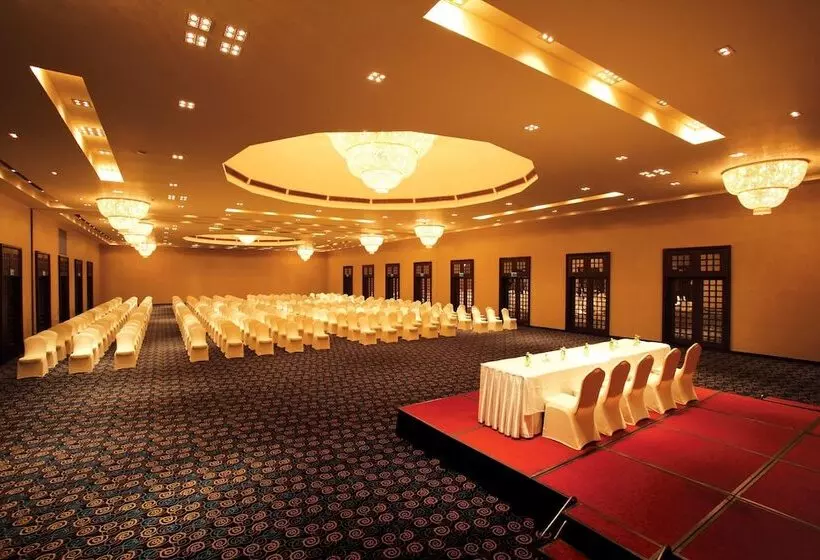 هتل The Blue Water   Bawa Heritage   City Resort