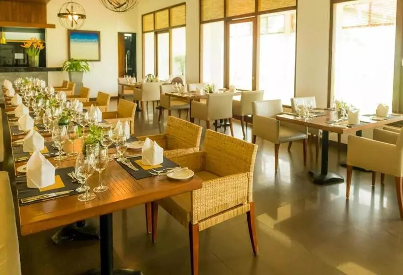 هتل The Blue Water   Bawa Heritage   City Resort