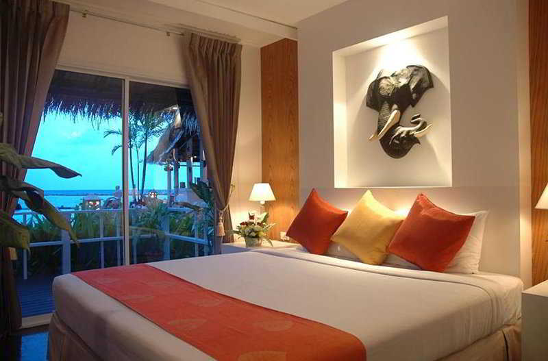 酒店 The Island Resort & Spa