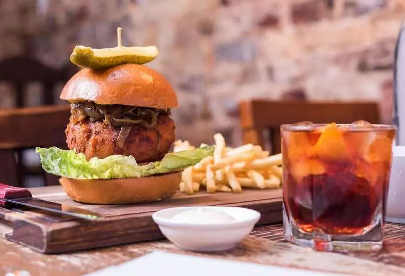 בית מלון כפרי Old Ship Inn Hackney